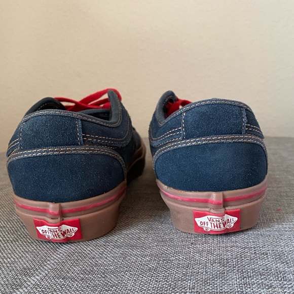 Vans Chukka Low “Navy Red Gum” Size 6.5 - Picture 3 of 6